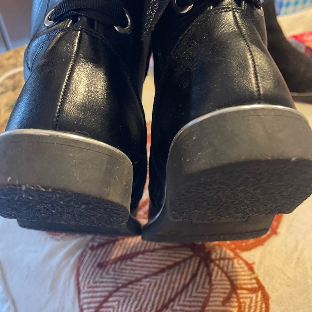 NWOT Olive & Edie Black Boots with a Ribbon Detail size 12 - Picture 3 of 8